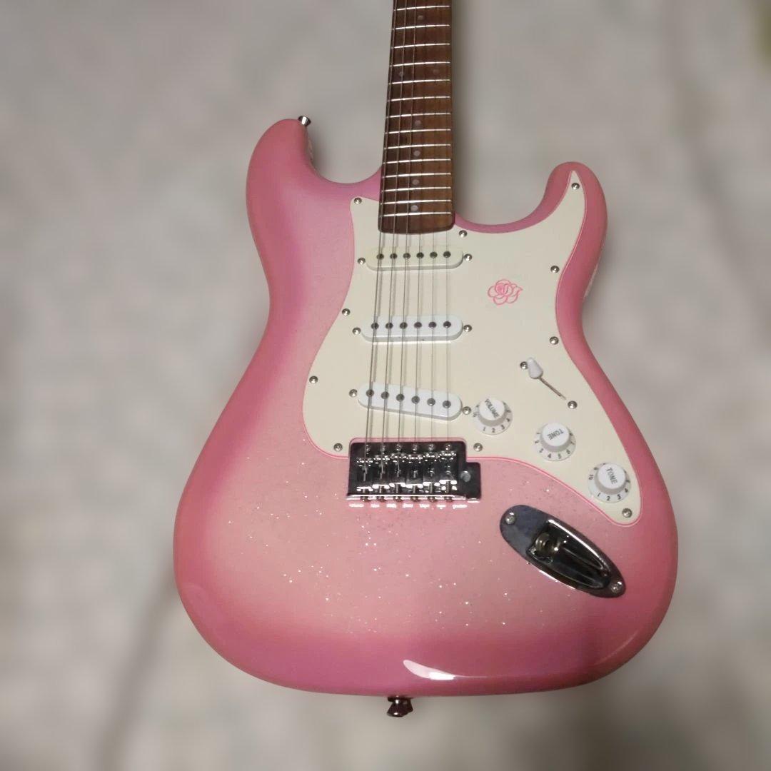 ストラトキャスタータイプ　ミディアムスケール ミディアムスケール Fender ストラトキャスター ホワイト ミディアム