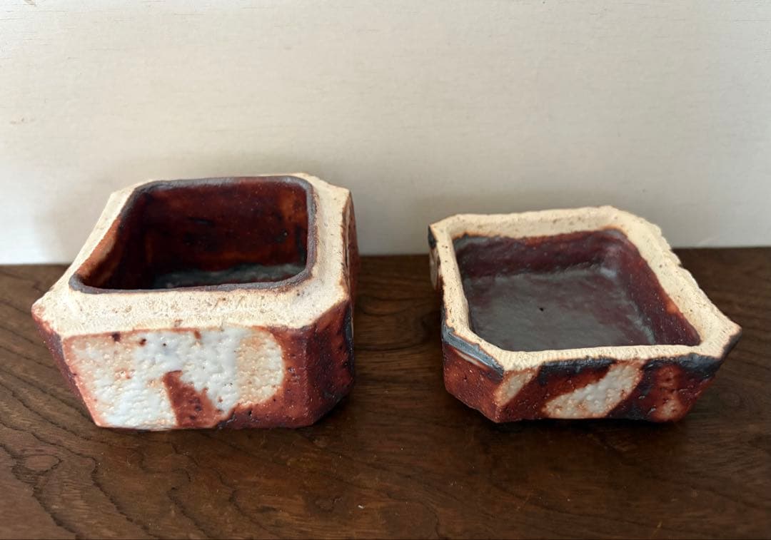 松崎健　志野香合　共箱