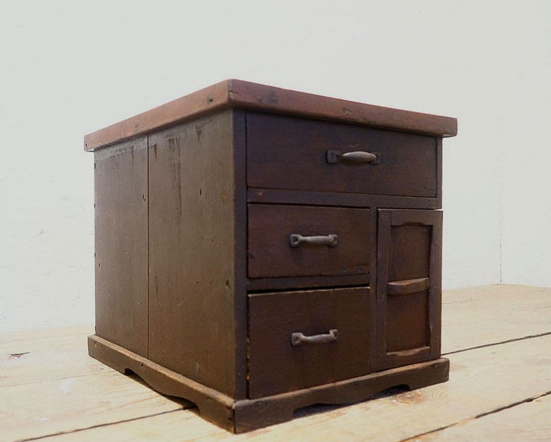 1352 小ぶりな収納棚 小引き出し ケース レトロ 小物入れ アンティーク