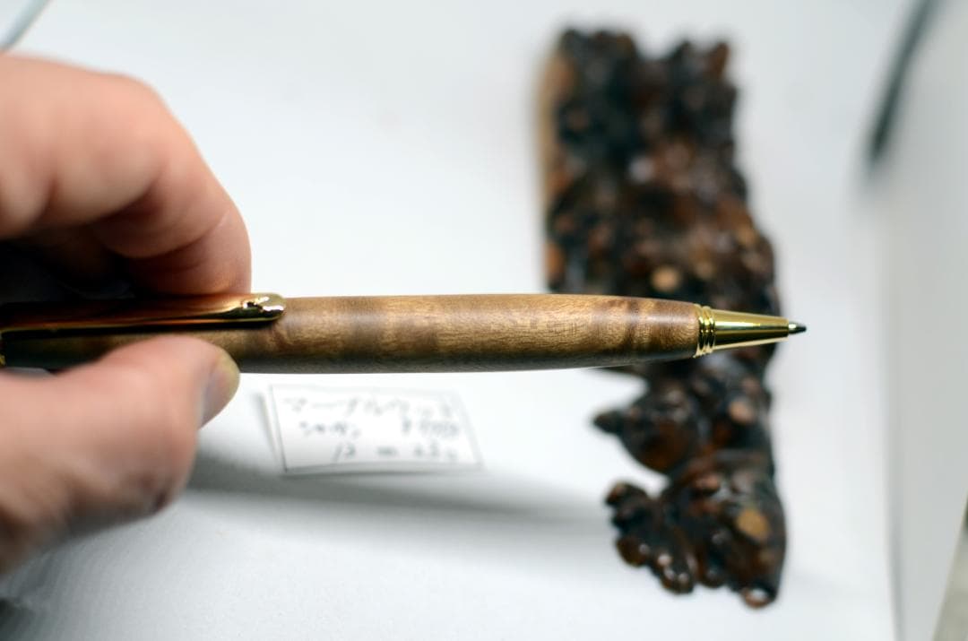 黄金樟瘤（マーブルウッド瘤）ミャンマー国宝材】木工手作り木の