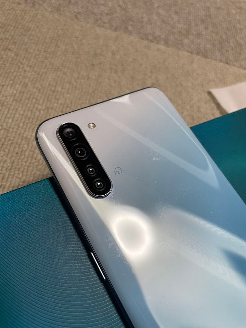 OPPO Reno3 A グラデーションホワイト - メルカリ