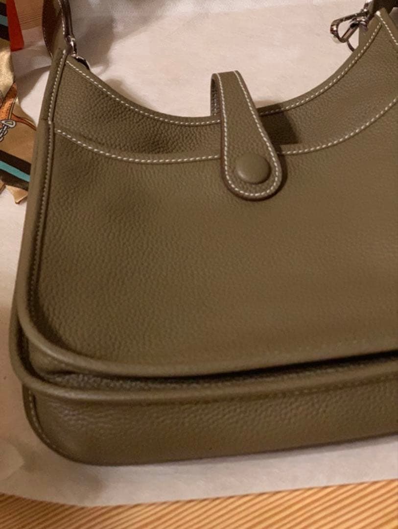 Hロゴ Hパンチング ショルダーバッグ ショルダーストラップ2本付き 最高級革