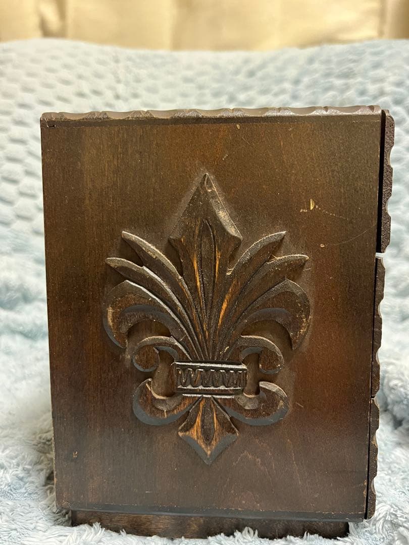 木製キャビネット 3引き出し 彫刻デザイン アンティーク レトロ