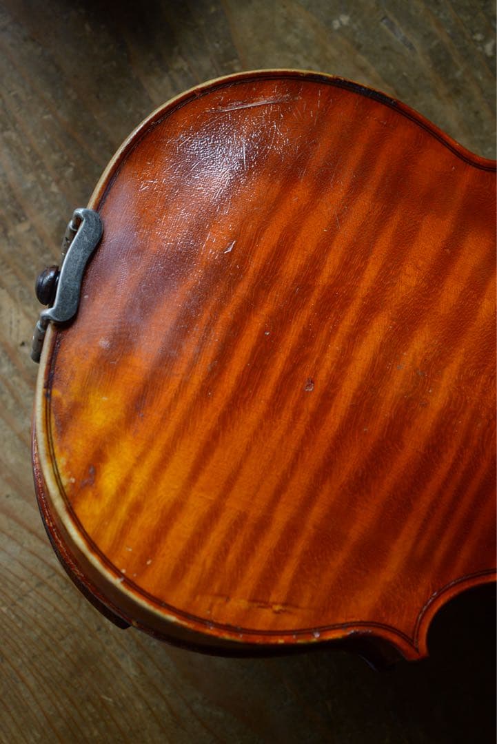 古いヴァイオリン　ラベル1910 プラハ