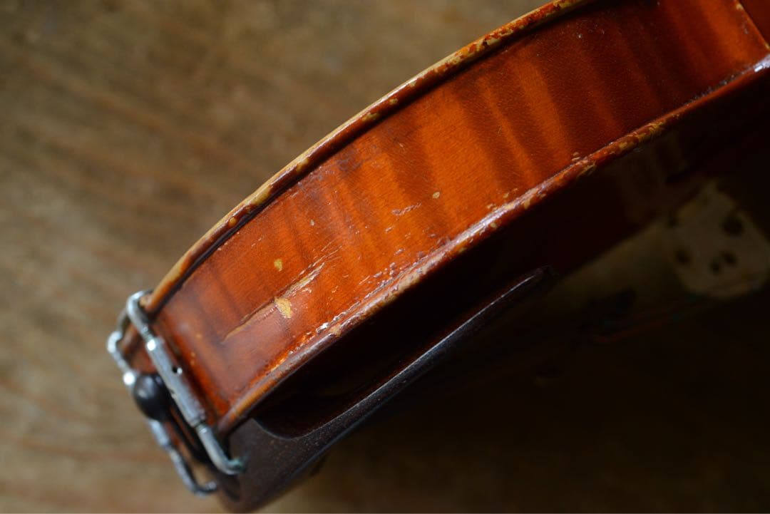 古いヴァイオリン　ラベル1910 プラハ