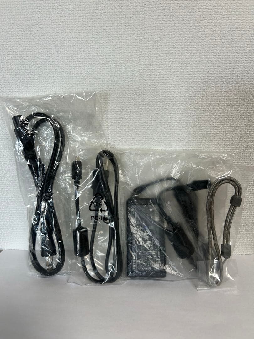 【Sanrio サンリオ　ハローキティ】　３Ｄデジタルカメラ　50周年記念品