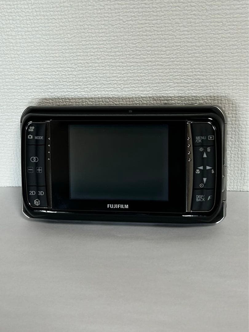 【Sanrio サンリオ　ハローキティ】　３Ｄデジタルカメラ　50周年記念品