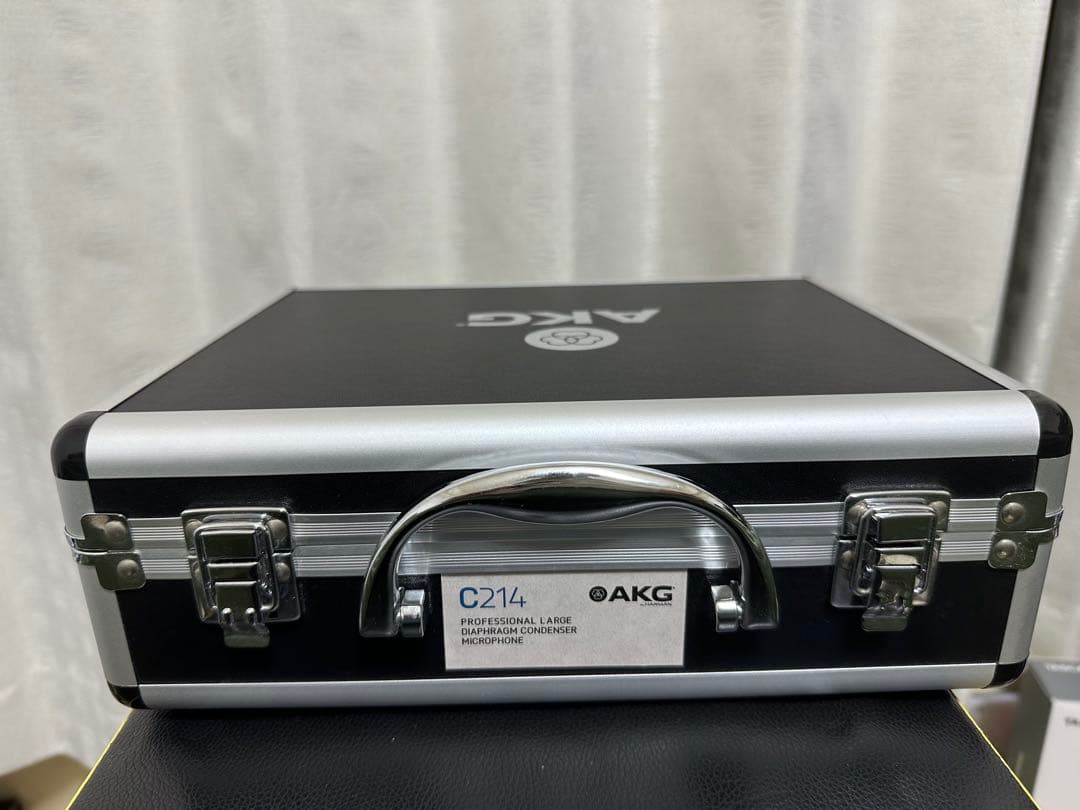 AKG C214 コンデンサーマイク ハードケース付き