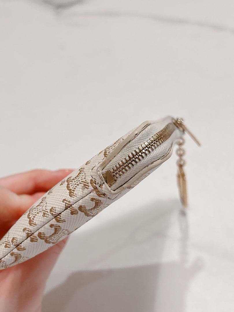 CELINE ケース ホワイト/ベージュ