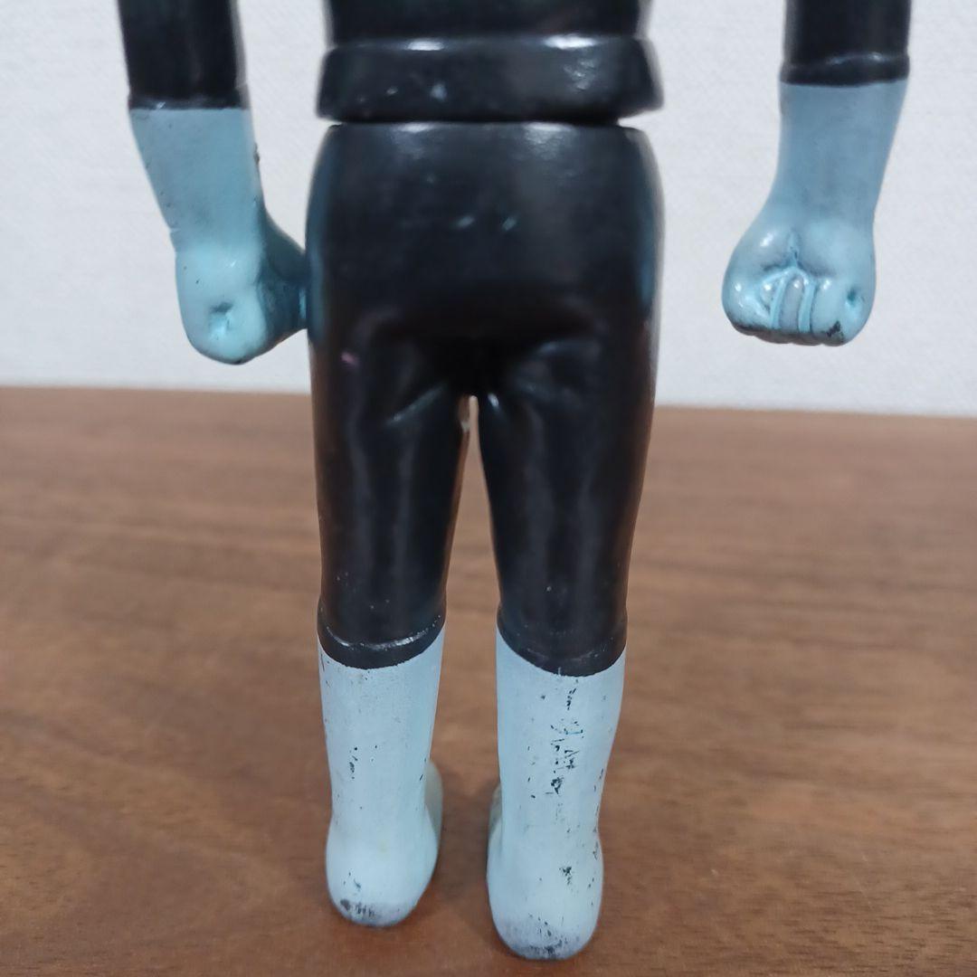 無版権　パチもの　「仮面ライダーストロンガー」風のソフ ビフィギュア