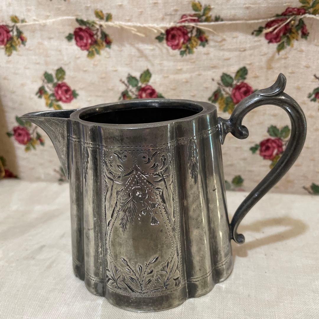 570シルバープレート花彫のミルクとシュガー、イギリス買い付け2セット