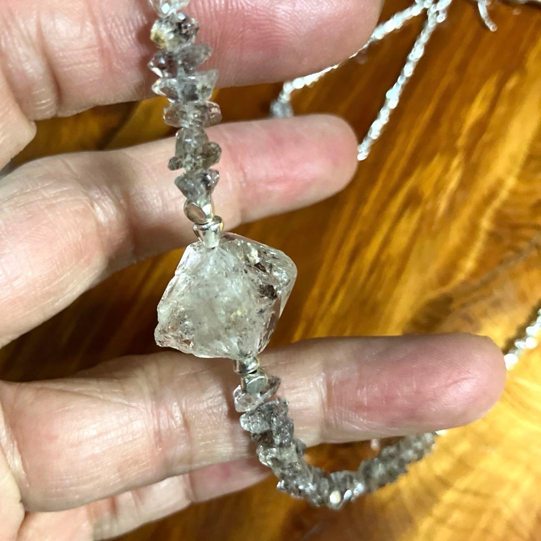 御専用パキスタン産オイルインクォーツとカレンシルバーのチョーカー