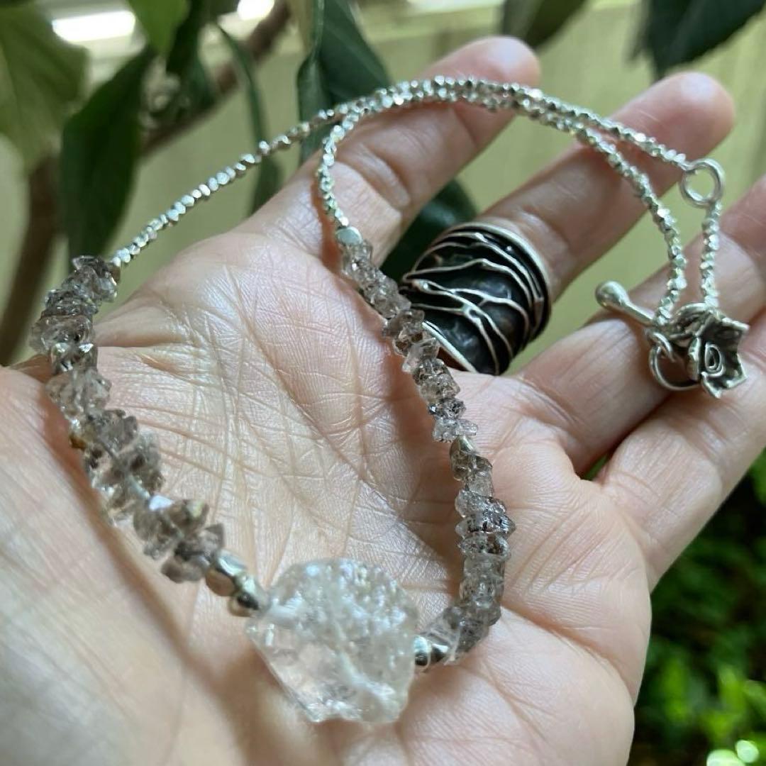 御専用パキスタン産オイルインクォーツとカレンシルバーのチョーカー