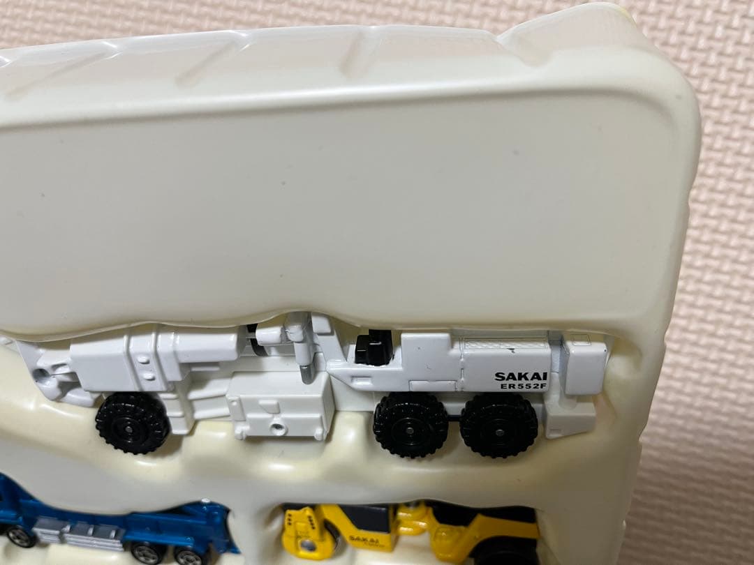 トミカ　道路工事セット　ロードカッタ　ダンプカー　振動ローラー