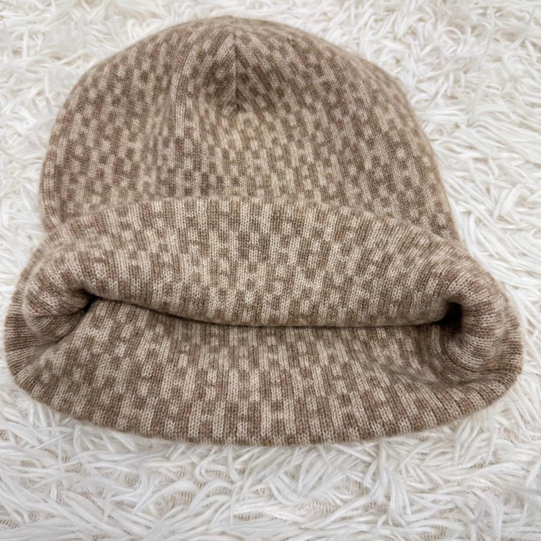 訳あり】HERMES ニット帽 Hロゴ 総柄 ベージュ カシミア 穴 訳あり