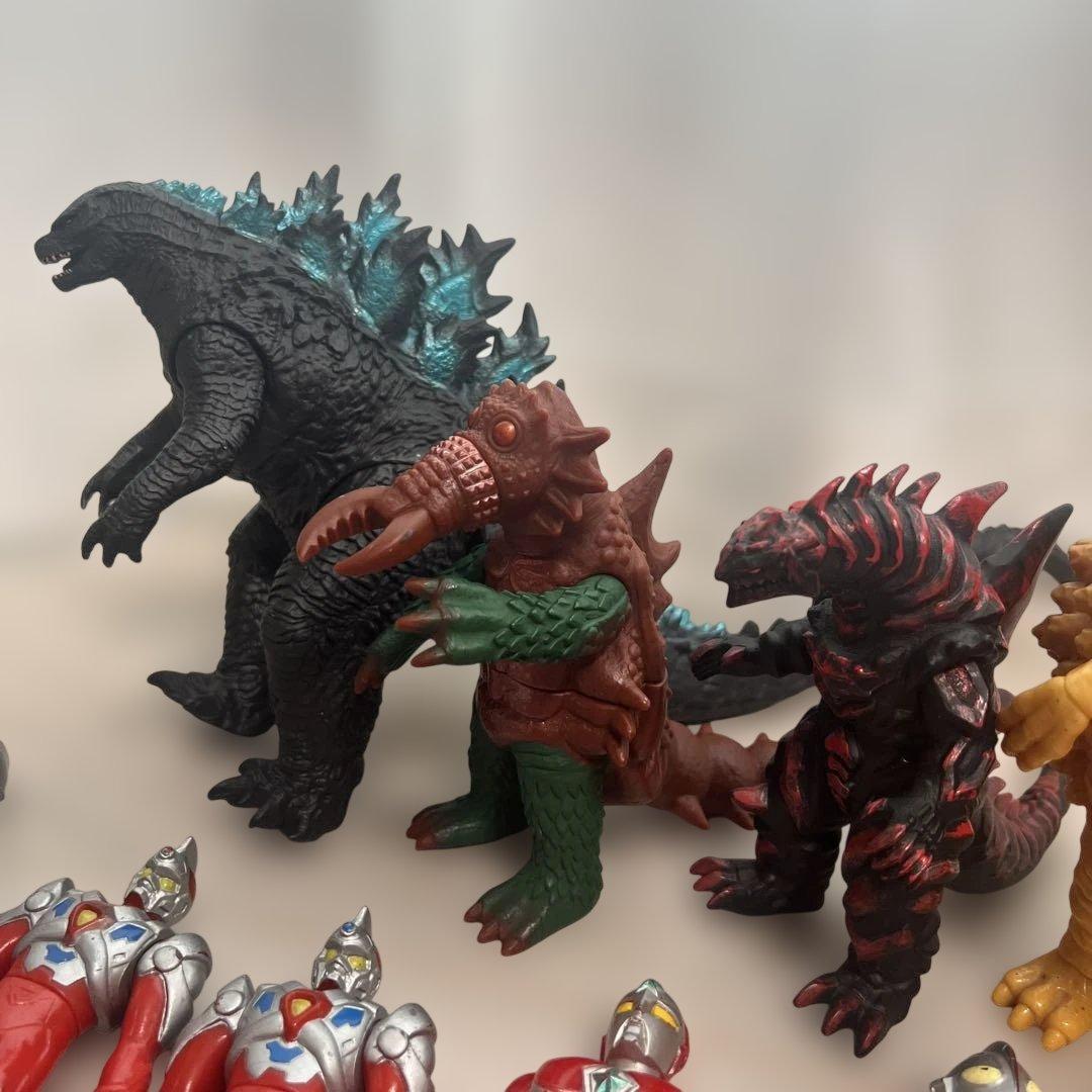 ウルトラマン 仮面ライダー 怪獣 ゴジラ 戦隊物 フィギュア - メルカリ