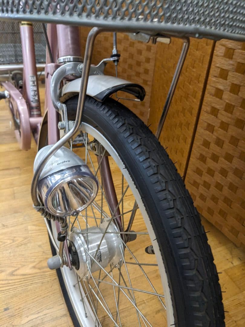 U028 三輪　自転車　スイング機能付き　Avec Vent