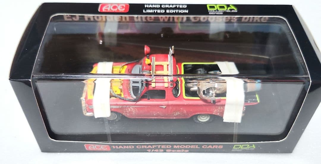 ACE 1/43 マッドマックス ホールデン EJ UTE & グースバイク