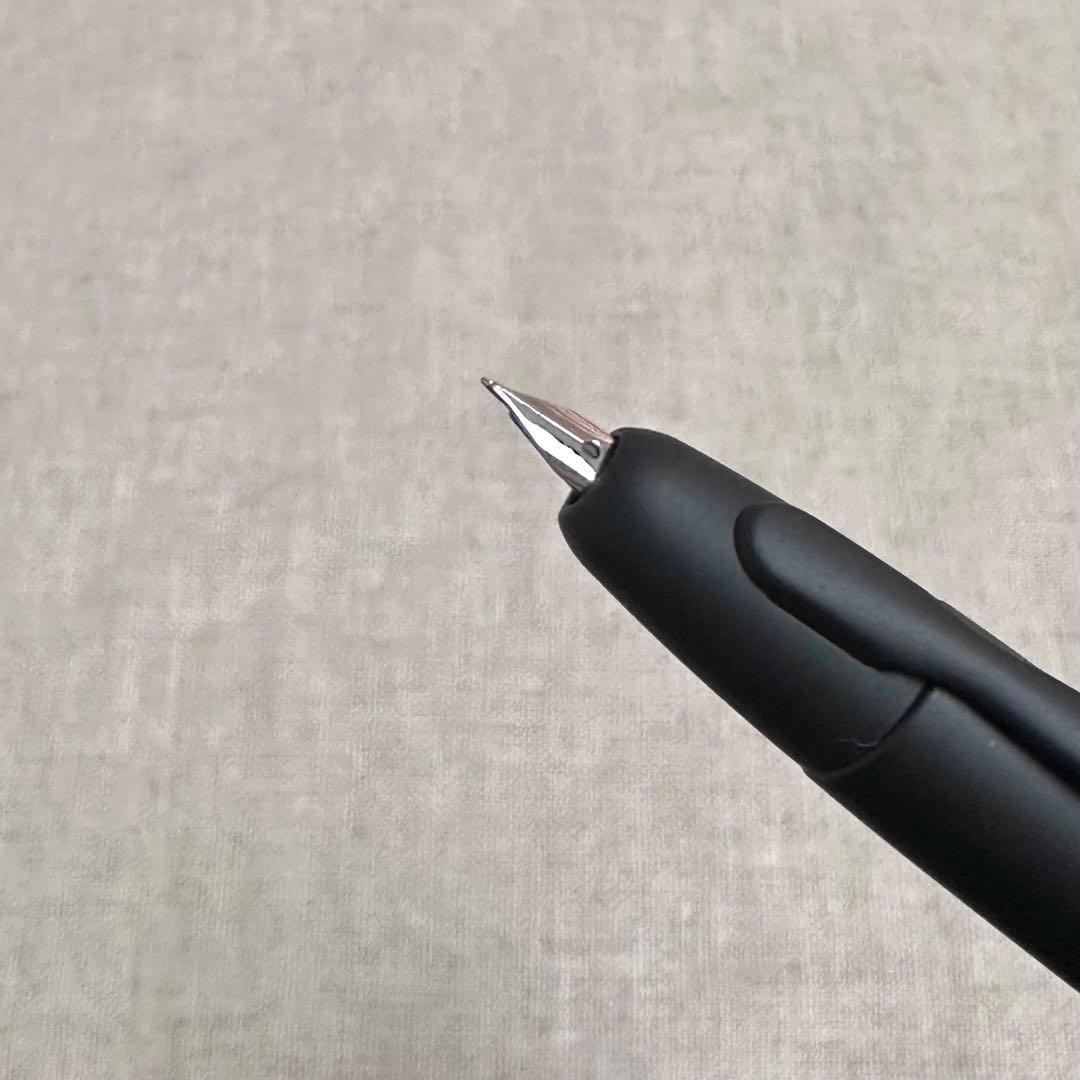 PILOT パイロット キャップレス万年筆 ブラックマット EF