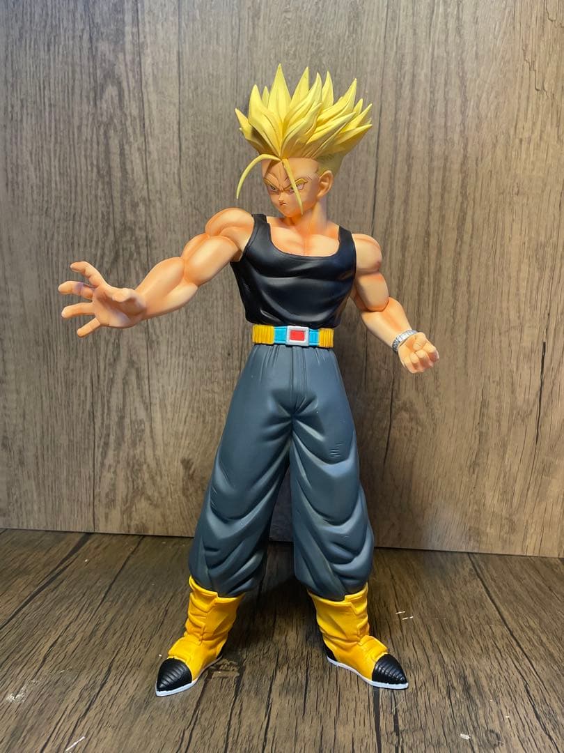 Dragonballドラゴンボール フィギュア 未来トランクス S.H.Figuarts
