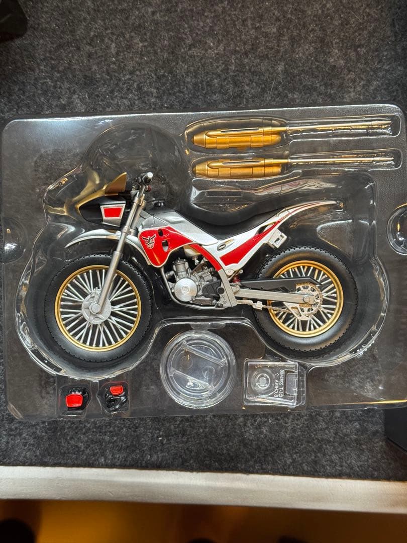 真骨彫 仮面ライダー クウガ 50周年記念 タイタンフォーム フィギュア