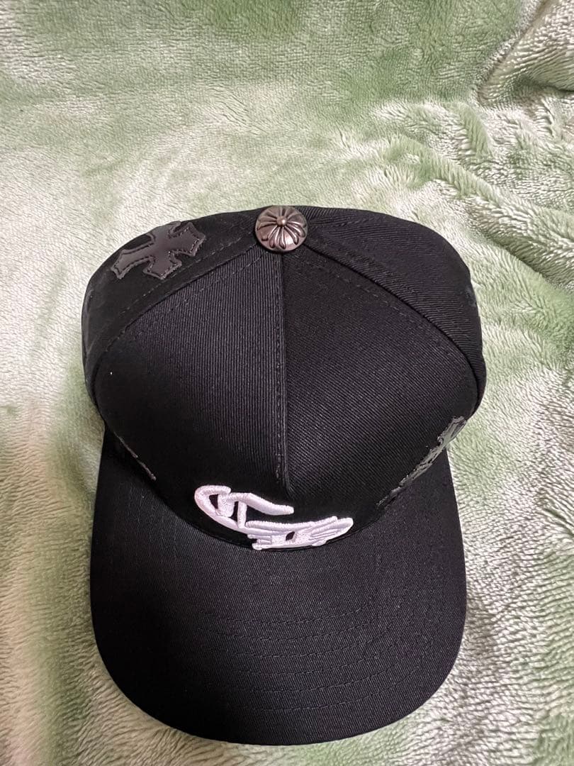 Chrome Hearts レザーロゴクロスCH刺繍ロゴスナップバックキャップ黒