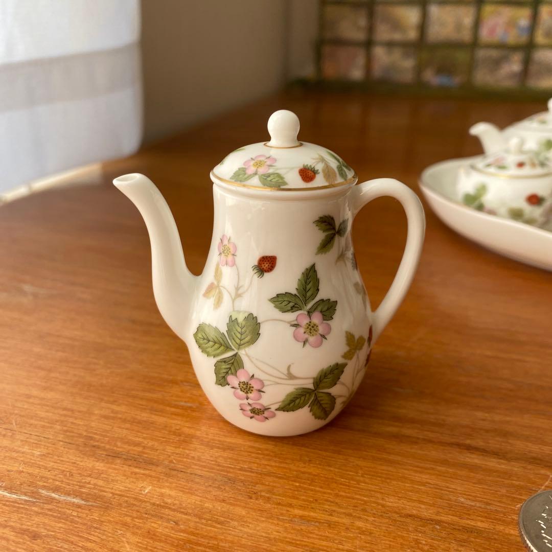 ウェッジウッド ミニチュア ティーセット コーヒーセット 黒壺