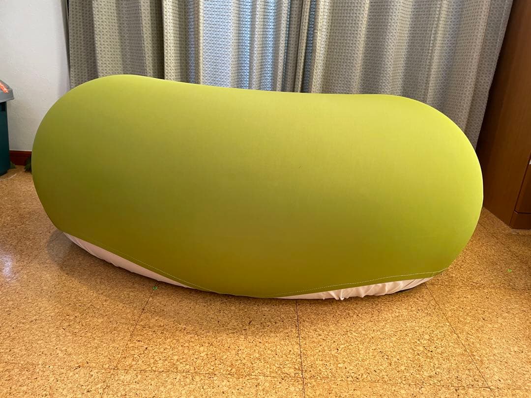 タトビーン　バレリイタリア　スツール