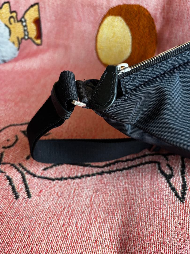 ザロウ THE ROW SLOUCHY BANANA TWO ナイロン