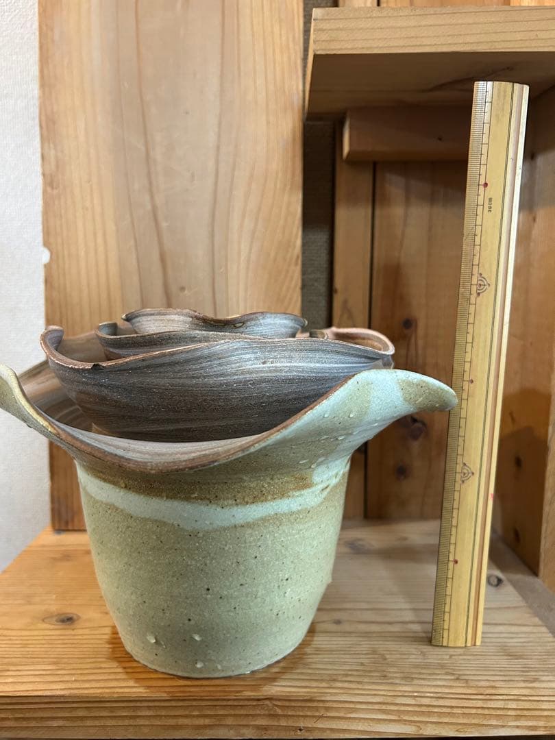 陶芸作家　やきもの　花器　花瓶　白石和宏　娘　白石阿衣