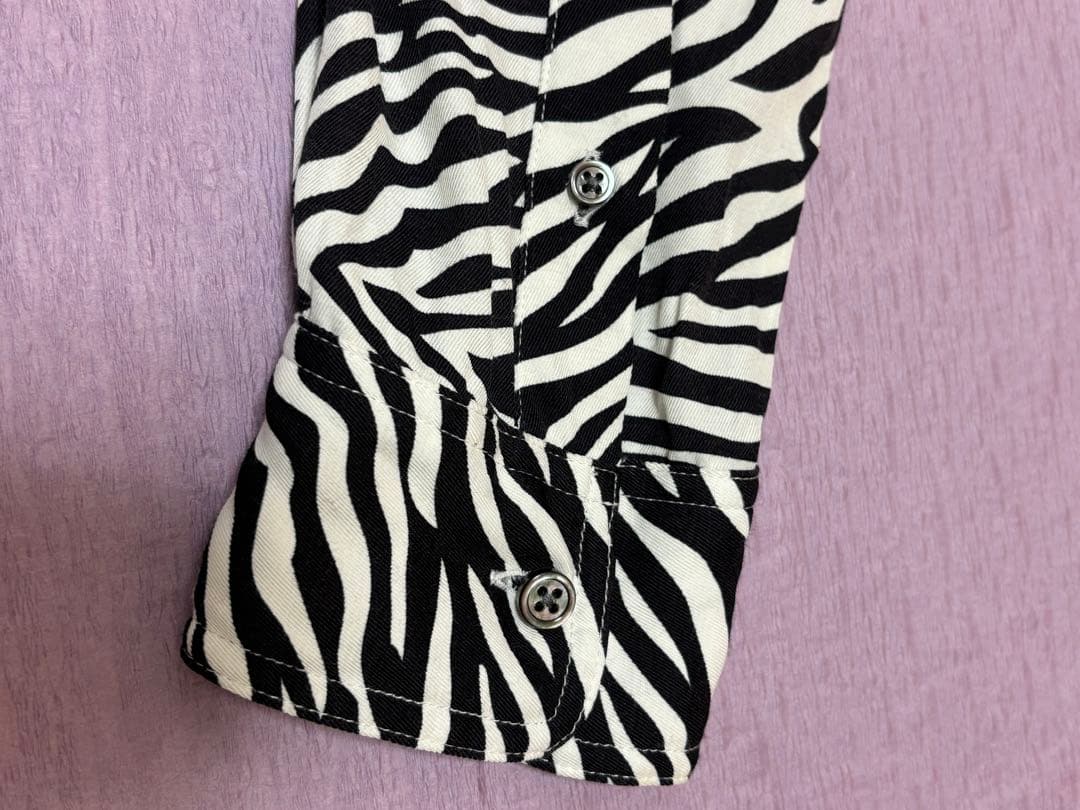 RILY ゼブラ柄シャツ Sサイズ