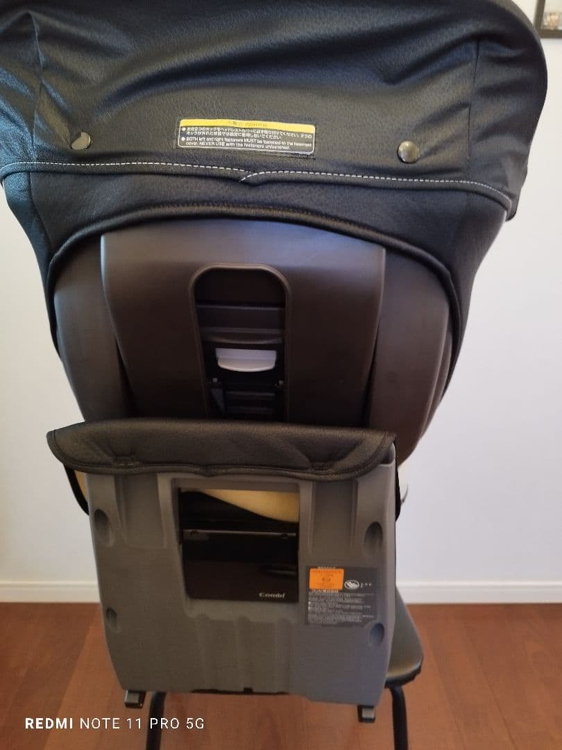 Combi コンビクルムーヴ　ISOFIX　エッグショック　限定モデル