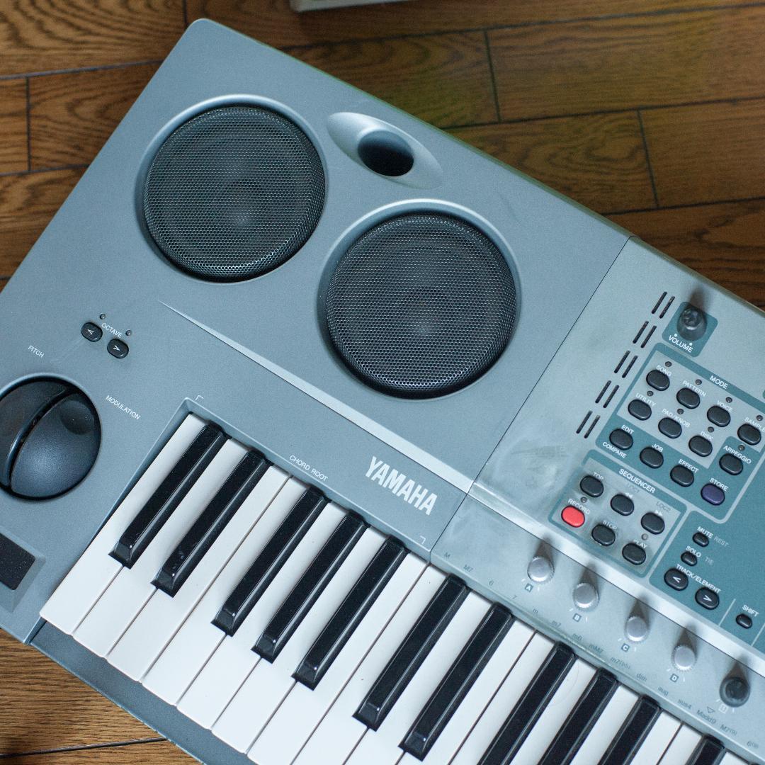 ヤマハ Yamaha EOS B2000 シンセサイザー キーボード QY700 - メルカリ