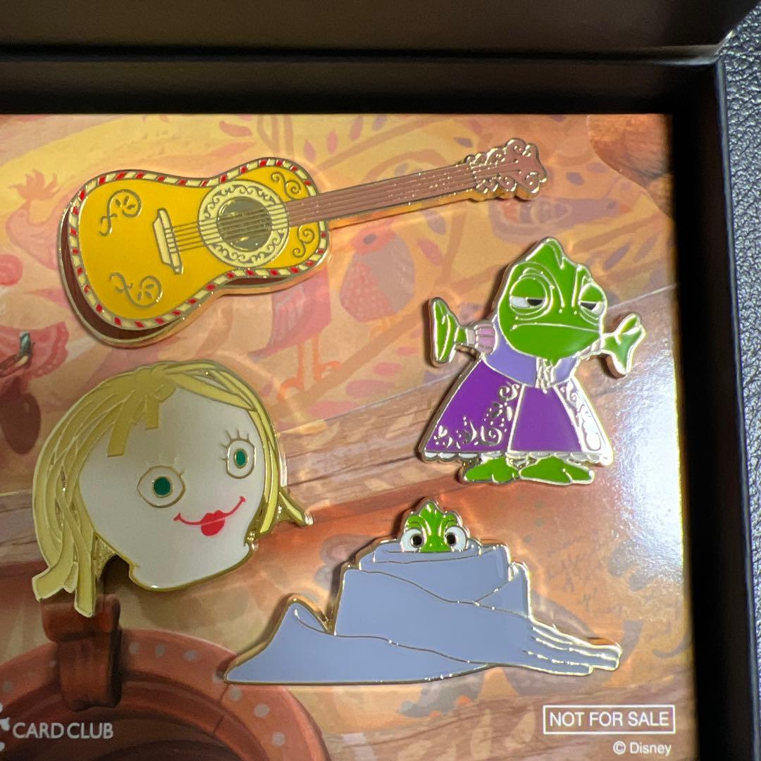 非売品 Disney ピンバッジ ラプンツェル パスカル - メルカリ
