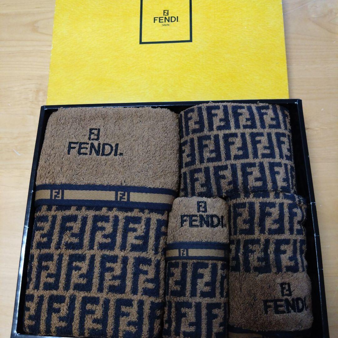 FENDI バスタオル フェイスタオル ウォッシュタオル セット - メルカリ
