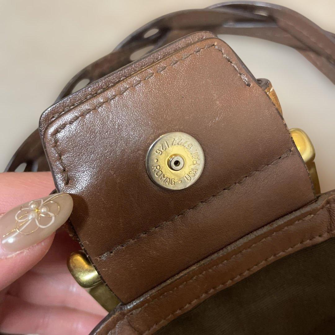 ブラウンレザーショルダーバッグ