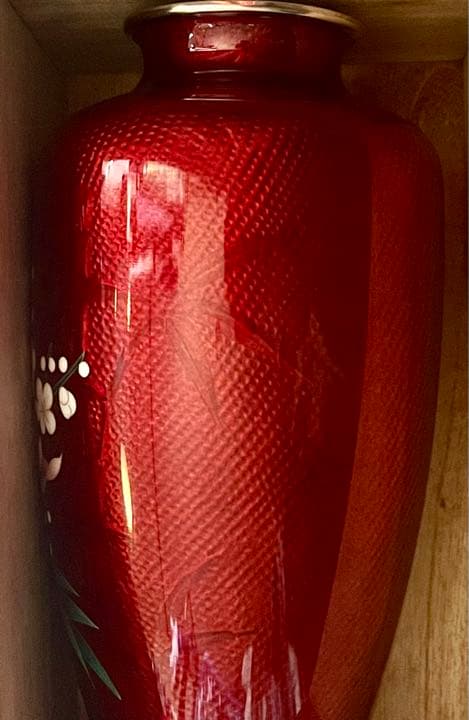 佐藤七宝店謹製 七宝花瓶 赤透四君子文 台座付 共箱入り 未使用