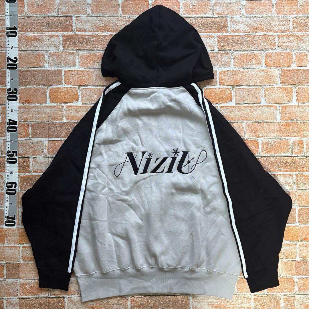 NiziU 2024-2025 \"AWAKE\" HOODIE パーカー (L)