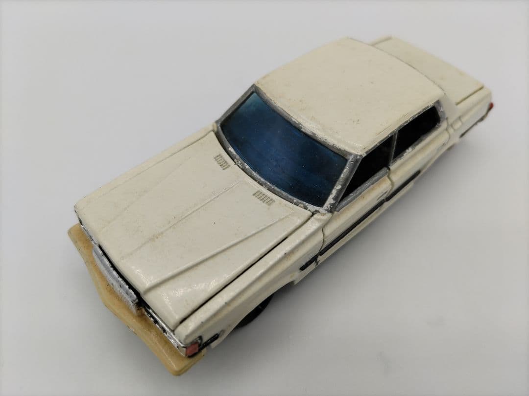 ヨネザワトイズ ダイヤペット「ニュークラウンロイヤルサルーン