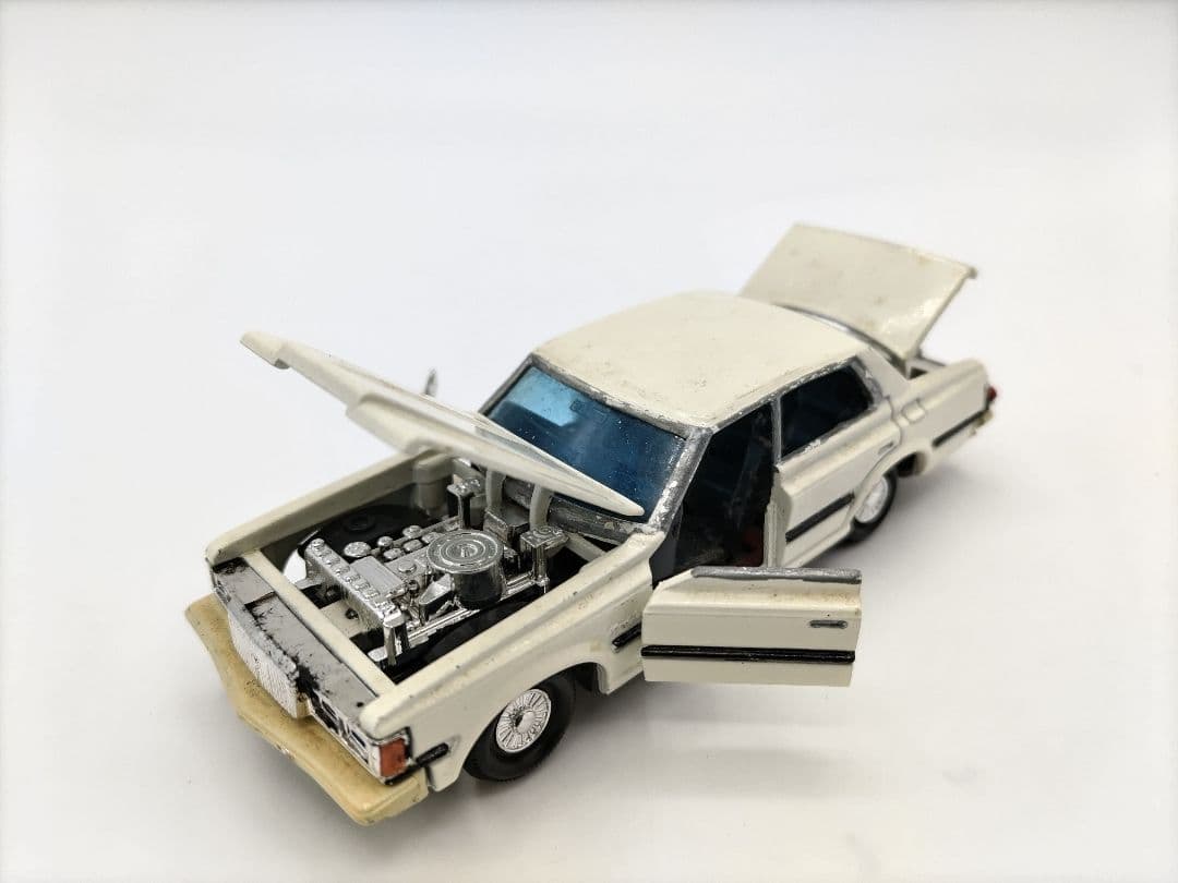 ヨネザワトイズ ダイヤペット「ニュークラウンロイヤルサルーン