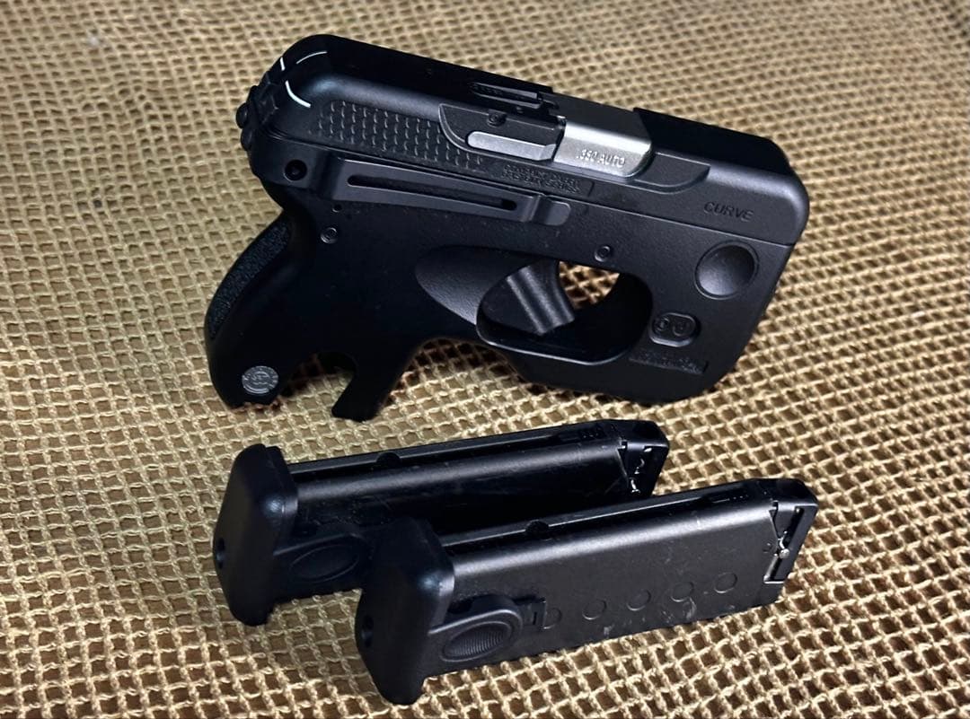 東京マルイコンパクトキャリー CURVE 18歳以上 ガスガン