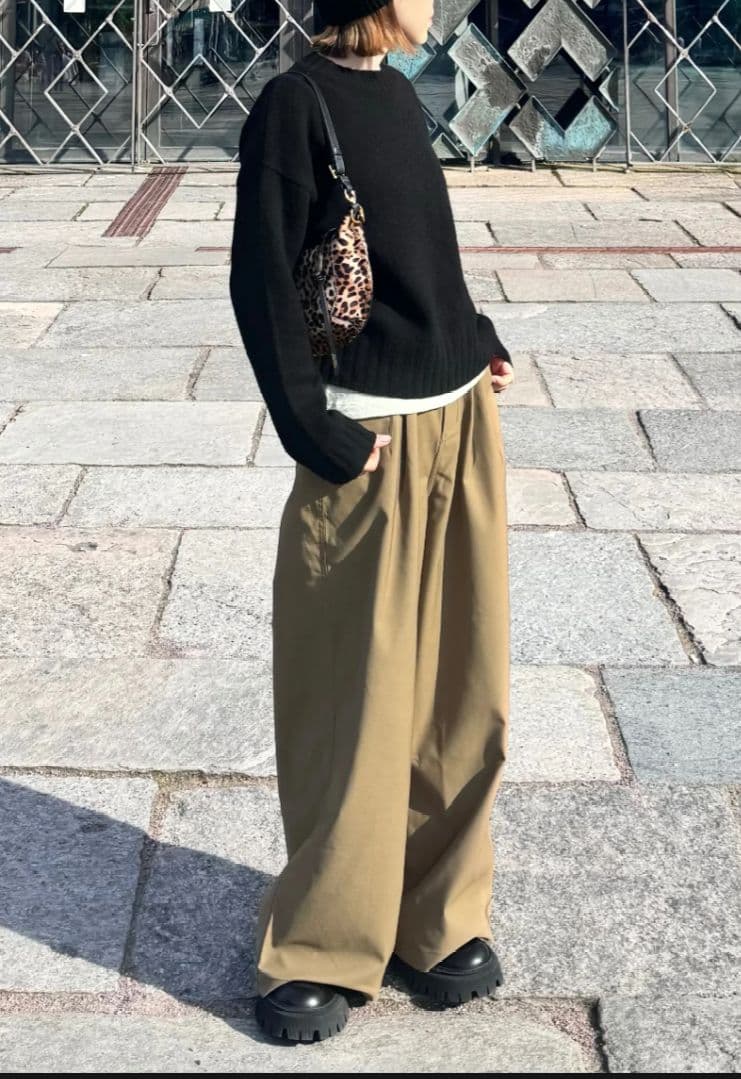 FASHIRU☆未使用ワイドチノパンツ ベージュ