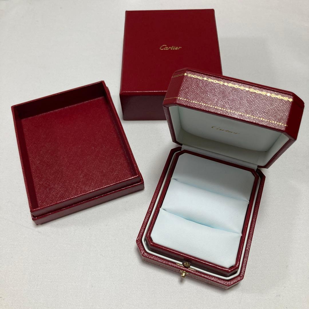 美品 カルティエ ペアリングケース 結婚指輪入れ 白 レザー調 空箱