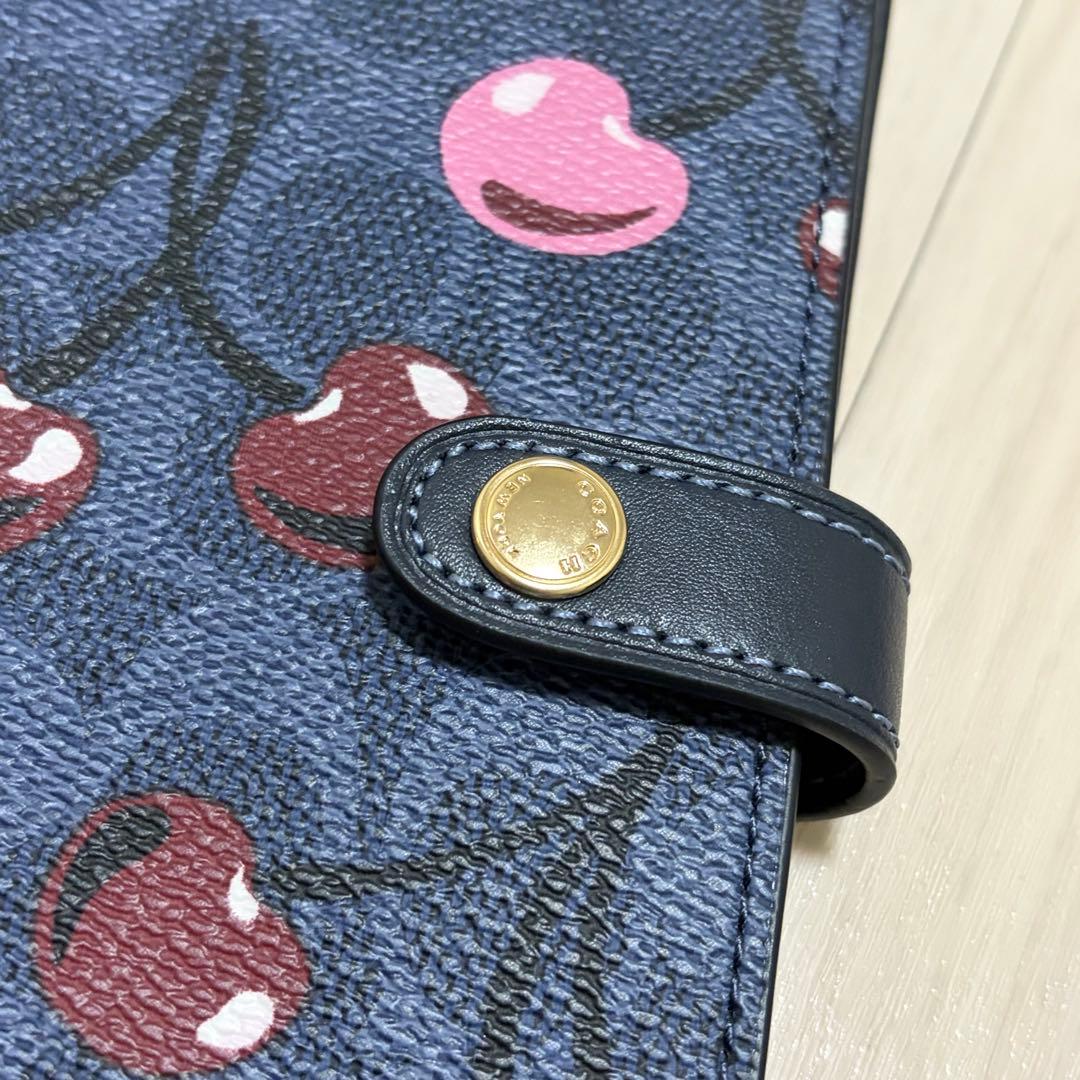 COACH チェリー さくらんぼ シグネチャー ノートブック 手帳カバー 青