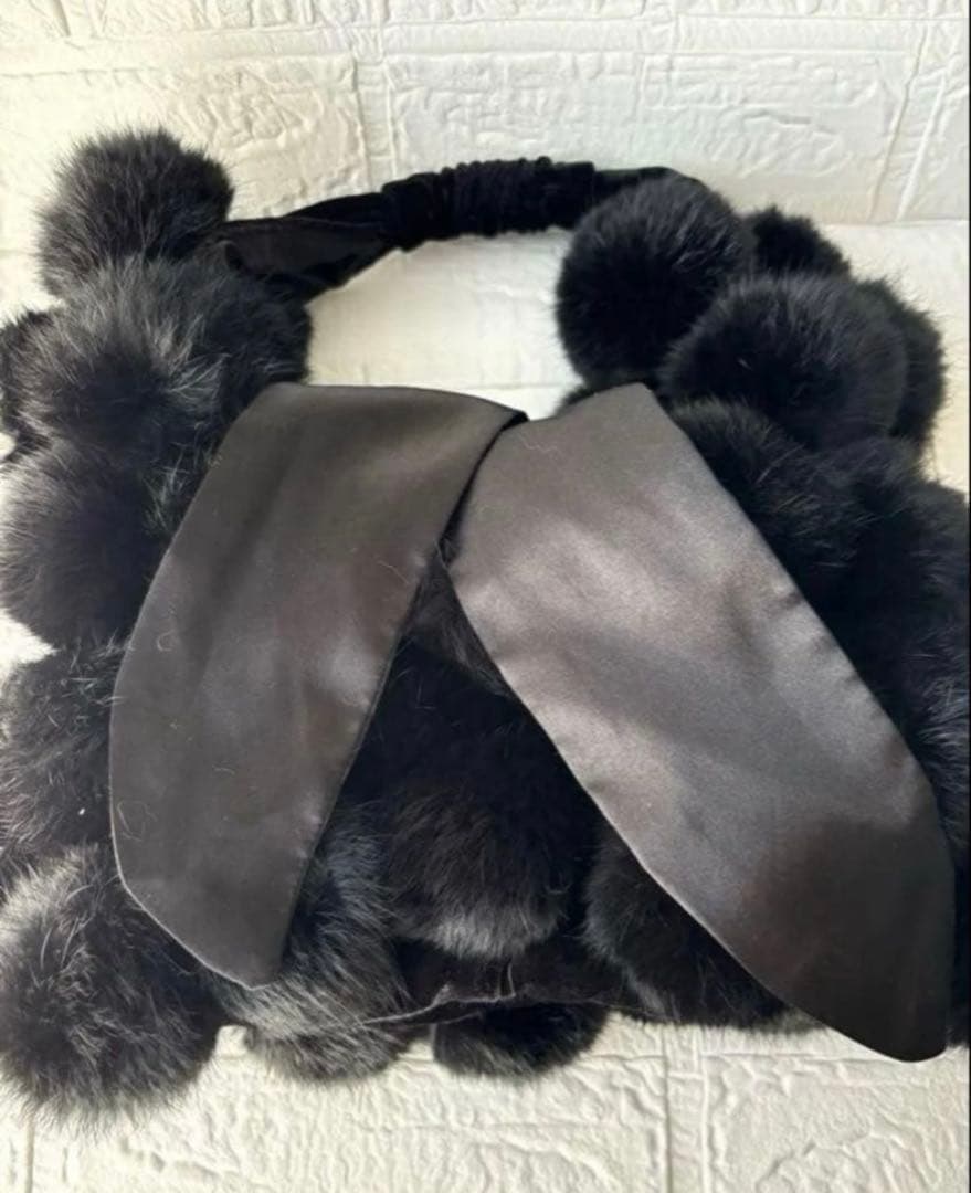 ひいです‼️高級　ファーバッグ　ミンクバッグ　パーティパック　ボンボン　上品