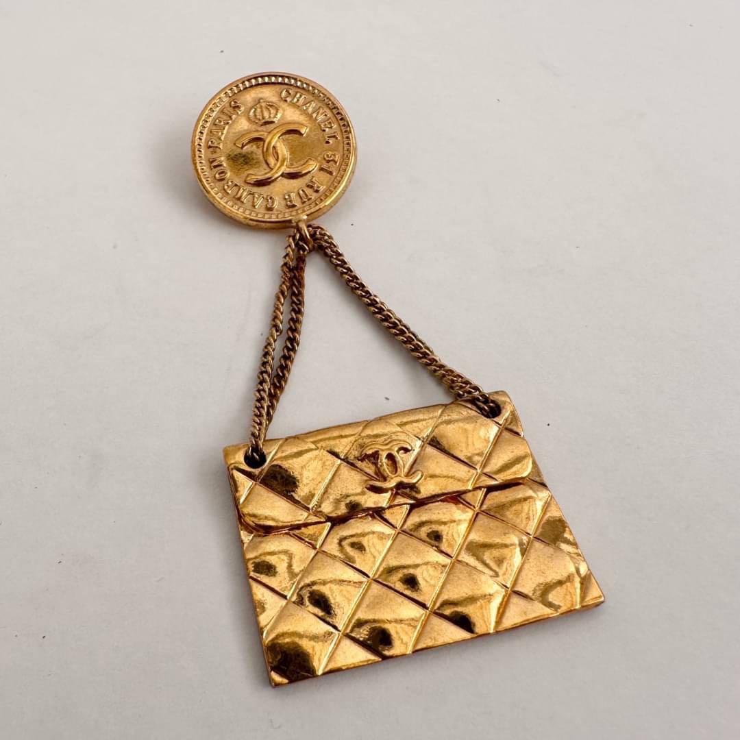 シャネル ココマーク マトラッセ ブローチ ゴールド バッグモ