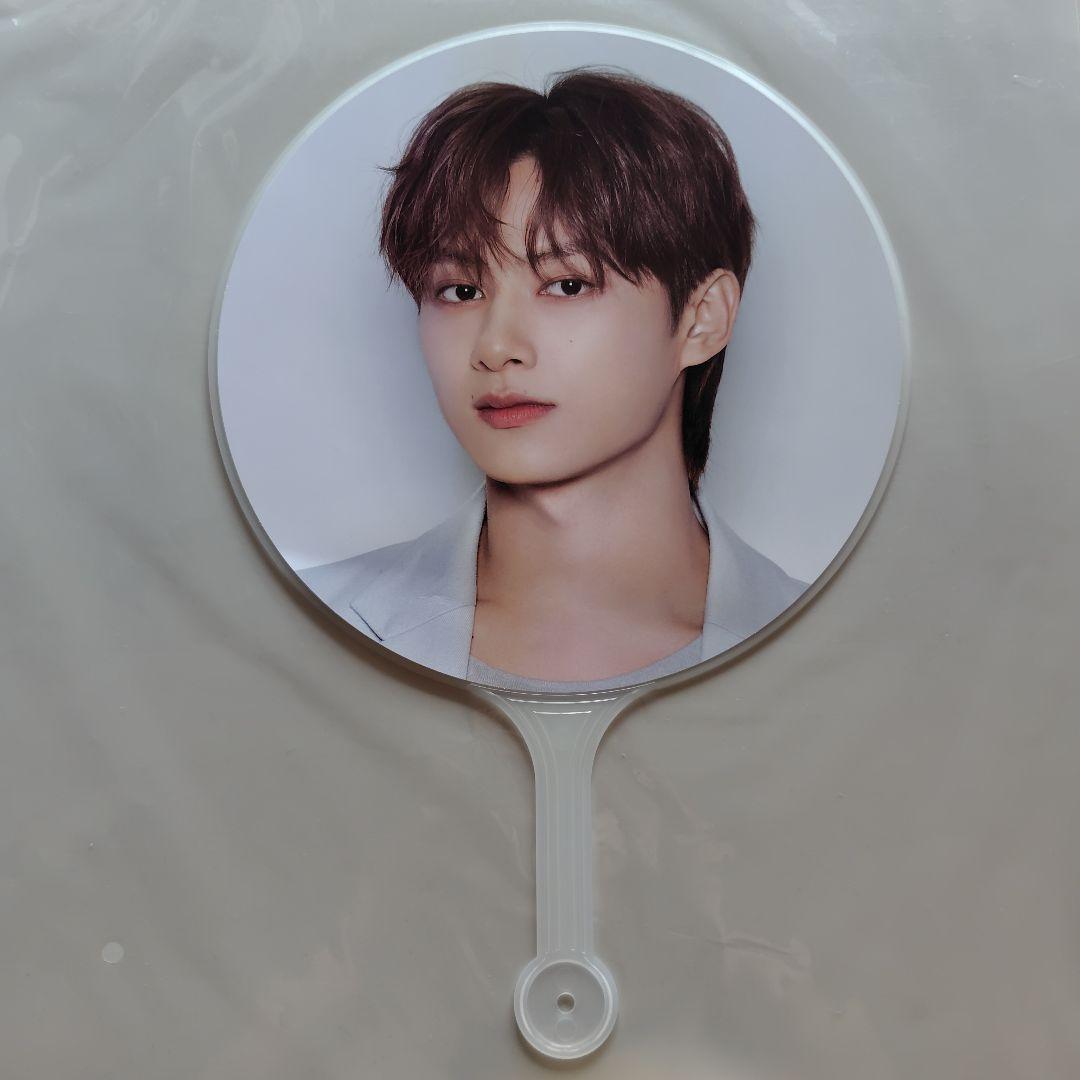 SEVENTEEN ジュン サイン入りうちわ SEVENTEEN ジュン サイン入り