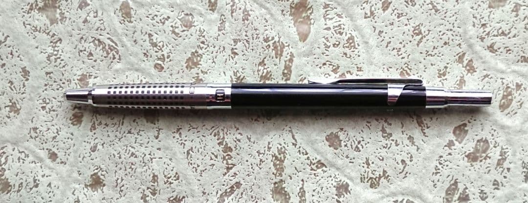 廃番 ダブルノック】PILOT 0.3 シャープペンシル本体 - メルカリ