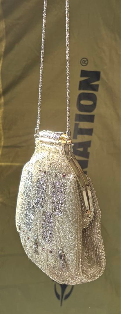 LUMY はしもと　高級シルバー ビーズ装飾 パーティーバッグ皇室御用達　未使用