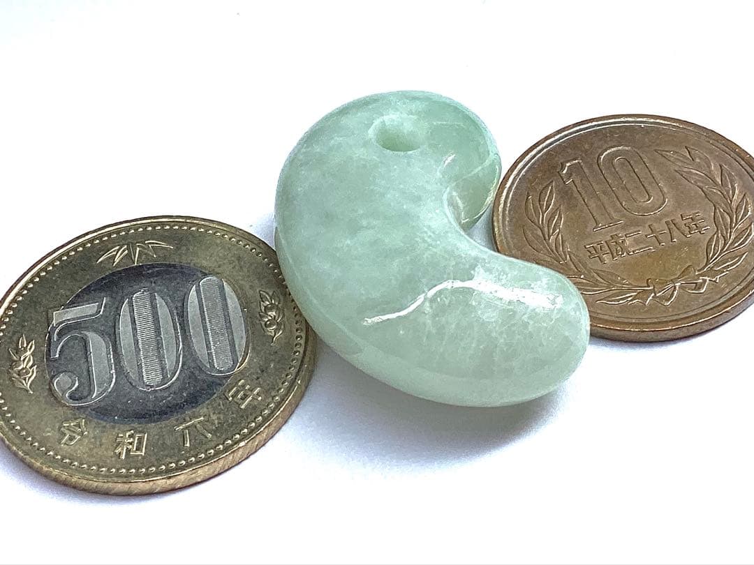 ✳極上紋様‼️ 希少玉‼️糸魚川翡翠勾玉 お身近に開運*吉祥